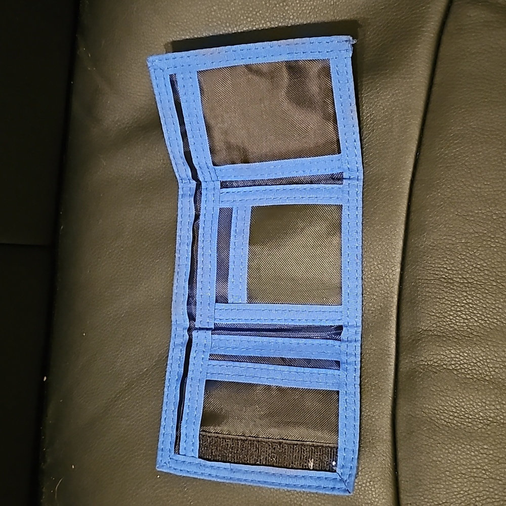Sonic The Hedgehog Trifold Wallet - Picture 3 of 4